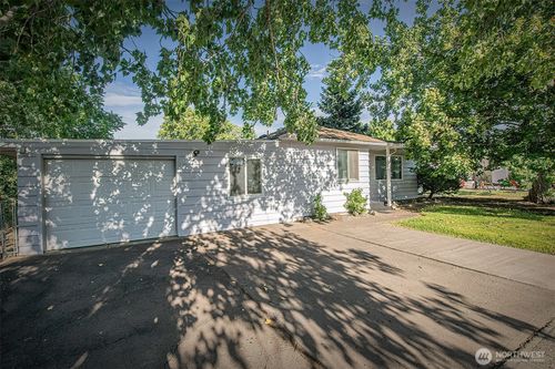 1116 Helen St, Milton-Freewater, OR, 97862-1626 | Card Image