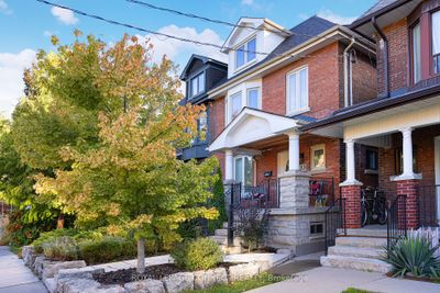 33 Beatrice St, House attached with 4 bedrooms, 3 bathrooms and 4 parking in Toronto ON | Image 2