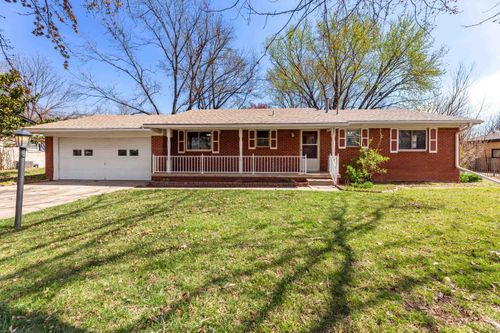 320 S 1st Ave, Clearwater, KS, 67026 | Card Image