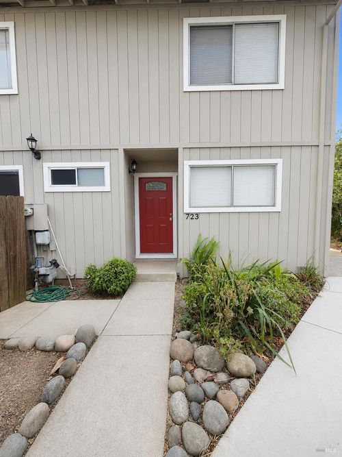 723 Beelard Dr, Vacaville, CA, 95687-5849 | Card Image