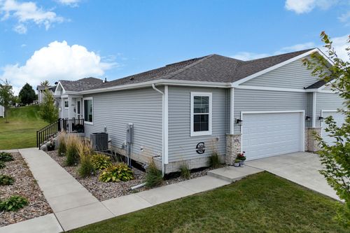 1476 Primrose Dr Se, Altoona, IA, 50009-2217 | Card Image