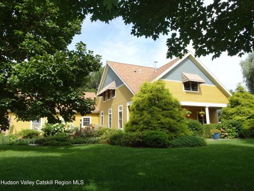 2 Martin Ct, Kinderhook, NY, 12106-1710 | Card Image