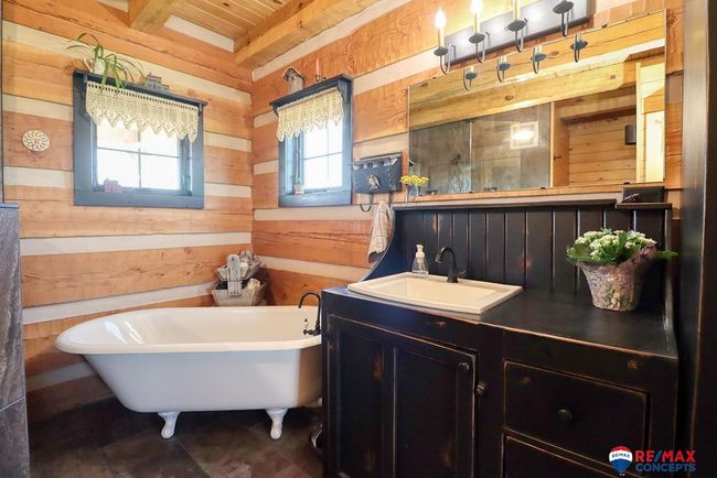 4949 Little Salt Rd, House other with 3 bedrooms, 3 bathrooms and 6 parking in Ceresco NE | Image 23