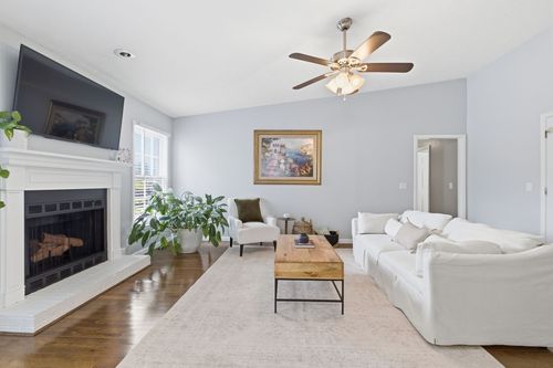 5424 Village Way, Nashville, TN, 37211-6238 | Card Image