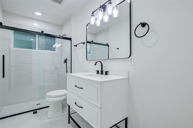 7226 Troulon Dr, House other with 3 bedrooms, 2 bathrooms and 2 parking in Houston TX | Image 13