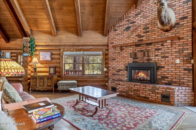 Living Area | Image 9