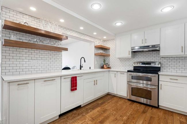 33 - 448 Strathcona Dr Sw, Townhouse with 3 bedrooms, 4 bathrooms and 4 parking in Calgary AB | Image 13
