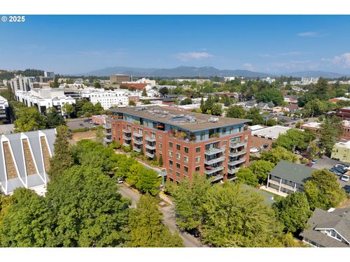 304-1375 Olive St, Eugene, OR, 97401-3954 | Card Image