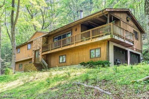 44 Kohlbocker Rd, Fredon Twp, NJ, 07860-5164 | Card Image