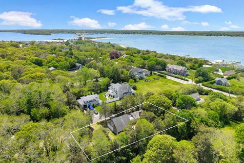 3 Troy St, Oak Bluffs, MA, 02557-7281 | Card Image