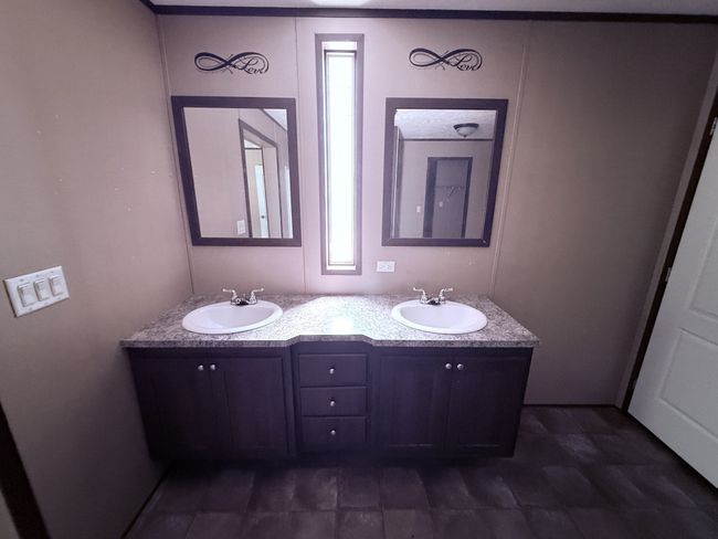 1069 Lucas Ridge Ln, House other with 4 bedrooms, 2 bathrooms and null parking in Waverly TN | Image 23