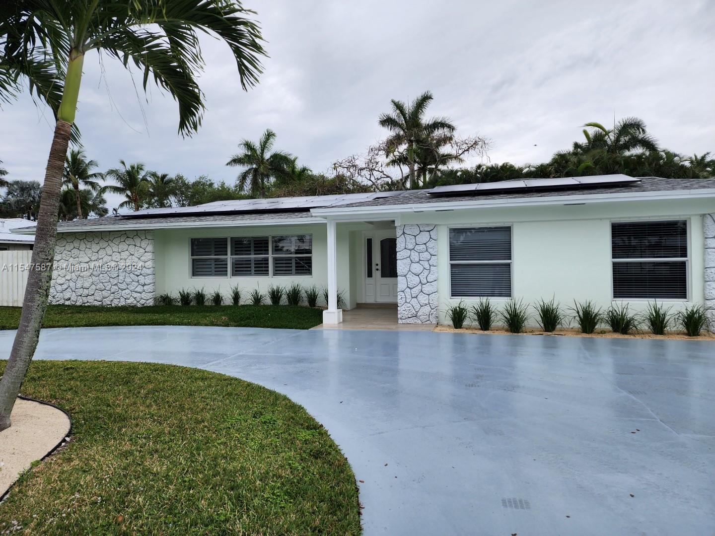 Palm Point Dr, Jupiter, FL 33458