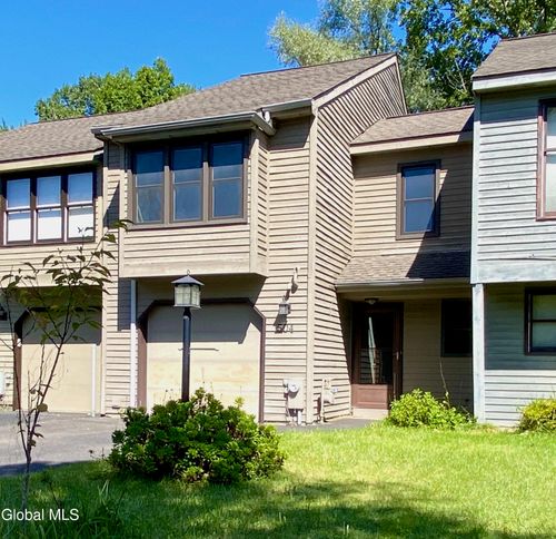 504 Townwood Dr, Albany, NY, 12203-5608 | Card Image