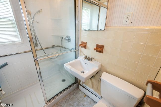 57 Burnside Pl, House other with 4 bedrooms, 1 bathrooms and null parking in Haskell NJ | Image 12