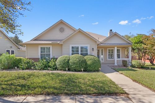 153 Hickory Ln, Georgetown, TX, 78633-4382 | Card Image