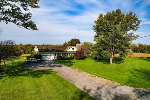 6195 Sweetland Rd, Stafford, NY, 14143-9531 | Card Image