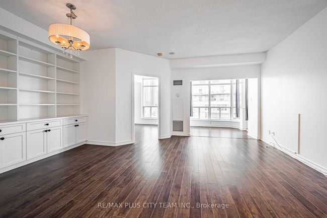 7 - 600 Queens Quay W, Condo with 3 bedrooms, 2 bathrooms and 1 parking in Toronto ON | Image 5