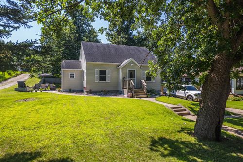 306 3rd Ave Se, Pelican Rapids, MN, 56572-4607 | Card Image