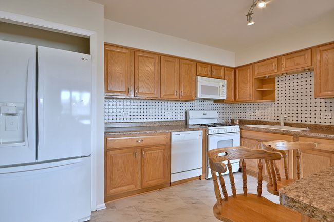 APT-10 - 7321 W Fullerton Ave, Condo with 2 bedrooms, 1 bathrooms and 1 parking in Elmwood Park IL | Image 8