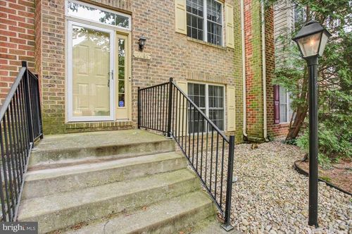1153 Lindsay Ln, HAGERSTOWN, MD, 21742-4618 | Card Image