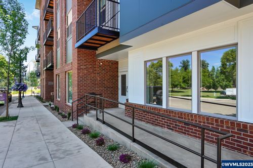 101-b-75 C (101 B) St, Independence, OR, 97351 | Card Image