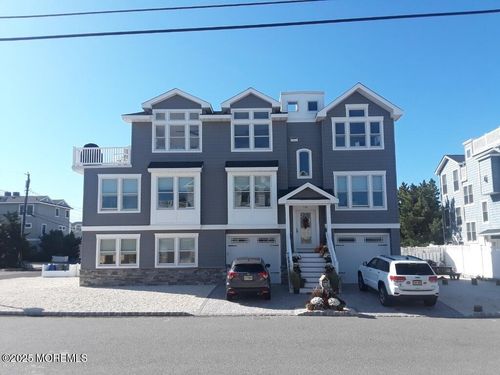 130 E 31st St, LONG BEACH TOWNSHIP, NJ, 08008-2610 | Card Image