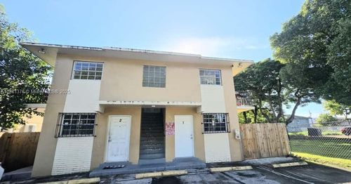 2835 Nw 22nd Ave, Miami, FL, 33142-5910 | Card Image