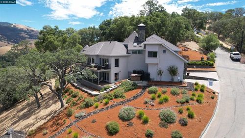715 Castle Rock Rd, Walnut Creek, CA, 94598-5111 | Card Image