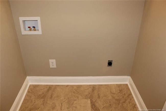Photo 10 | Image 10