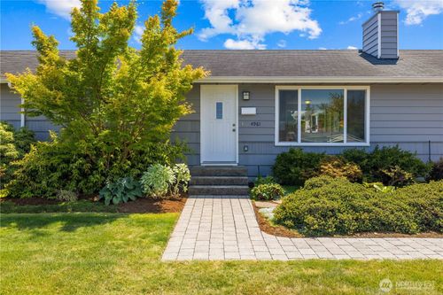 4961 Vesper Dr, Everett, WA, 98203-2806 | Card Image