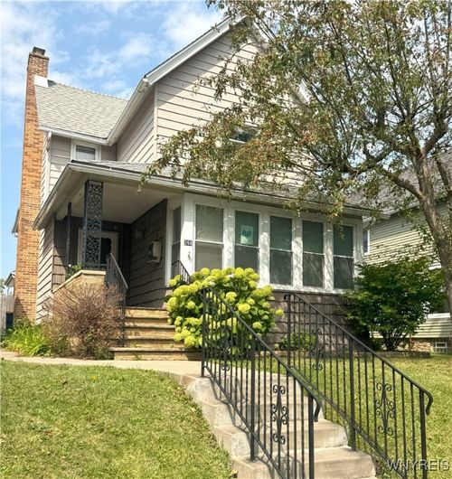 266 Chestnut St, Lockport, NY, 14094-3010 | Card Image