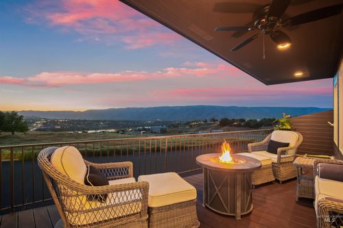 526 Valley Vista Blvd, Lewiston, ID, 83501-6705 | Card Image