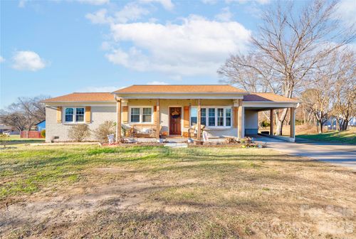 2106 S Post Rd, Shelby, NC, 28152-7346 | Card Image