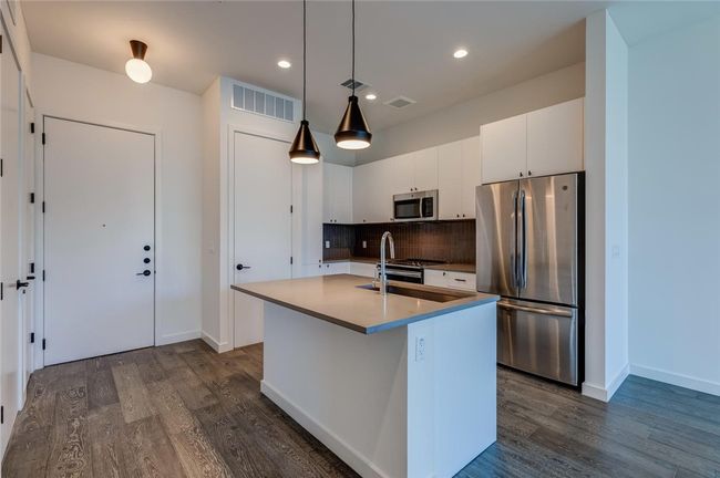 APT-233 - 800 Embassy Dr, Condo with 1 bedrooms, 1 bathrooms and 1 parking in Austin TX | Image 7