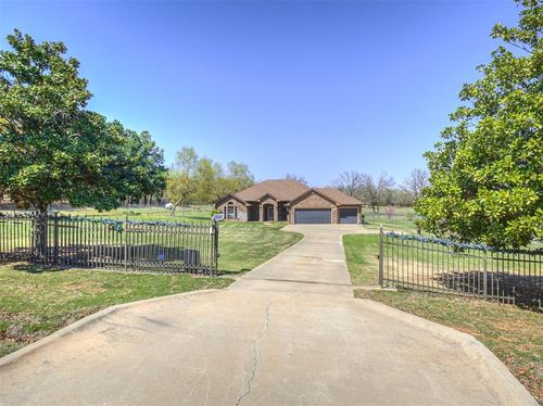 18301 Sierra Ln, Newalla, OK, 74857-8380 | Card Image