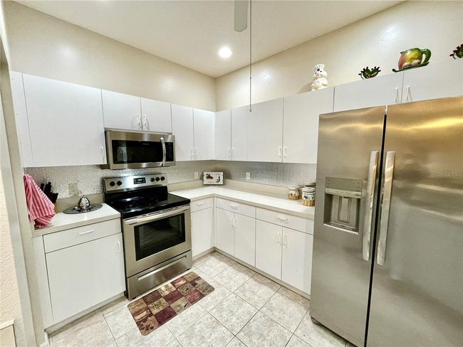 Stainless appliances | Image 19