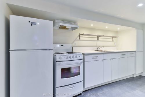 281 Symington Ave, Toronto, ON, M6P3W7 | Card Image