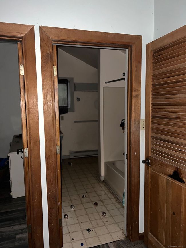 8 Spruce St, House other with 2 bedrooms, 1 bathrooms and null parking in Old Lyme CT | Image 9