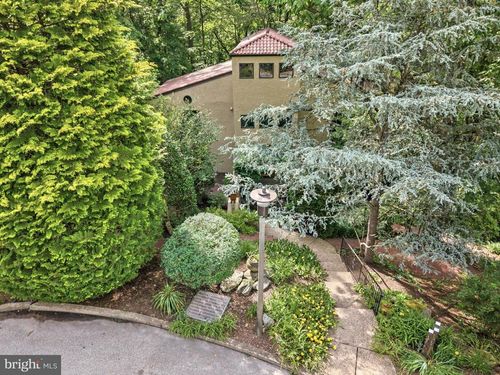 733 Cornelia Pl, PHILADELPHIA, PA, 19118-4108 | Card Image