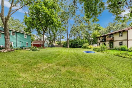 647 Fairmont Ave, Madison, WI, 53714-1421 | Card Image