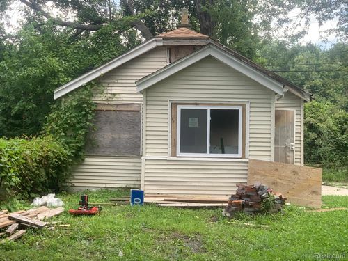 5800 Radnor St, Detroit, MI, 48224-1362 | Card Image