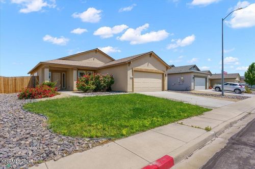 172 Walnut Dr, Fernley, NV, 89408-7033 | Card Image