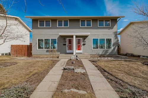 6014 &amp; 6016 37 Street Sw, Home with 6 bedrooms, 3 bathrooms and 4 parking in Calgary AB | Card Image