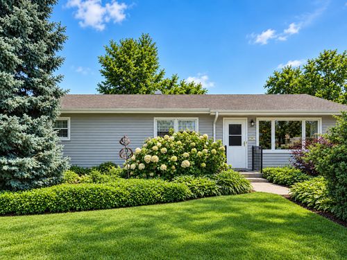113 Holly Ave, Darien, IL, 60561-3960 | Card Image