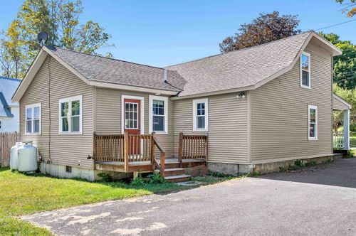 135 Cross St, Northfield, VT, 05663-6803 | Card Image