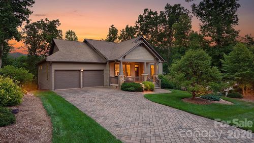 2 Green Drake Ct, Candler, NC, 28715-8948 | Card Image