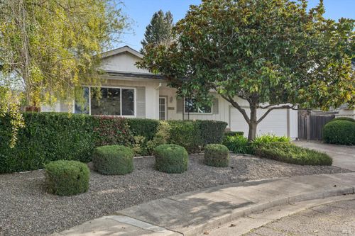 5070 Dupont Ct E, Santa Rosa, CA, 95409-3715 | Card Image