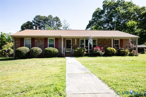 719 E 6th Ave, Kenbridge, VA, 23944-2066 | Card Image