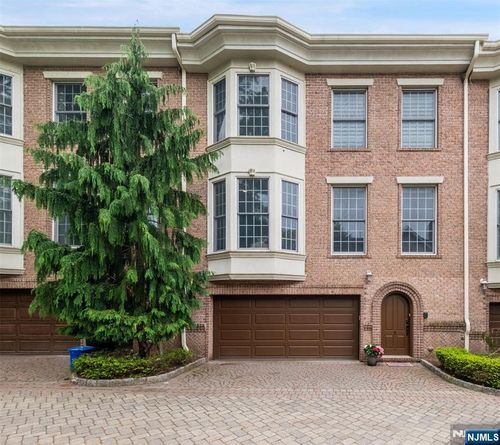 1602 Center Ave, Fort Lee, NJ, 07024-4714 | Card Image