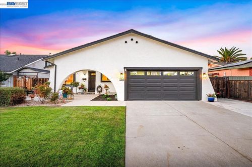 586 Colusa Way, Livermore, CA, 94551-1508 | Card Image